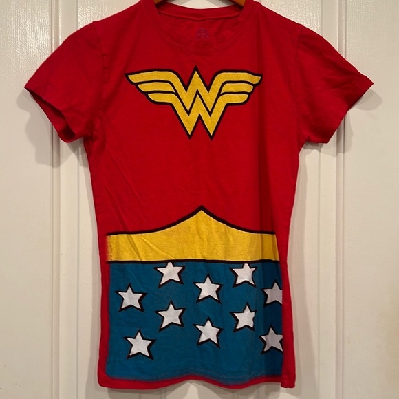 Wonder Women Tee - Picture 2 of 6